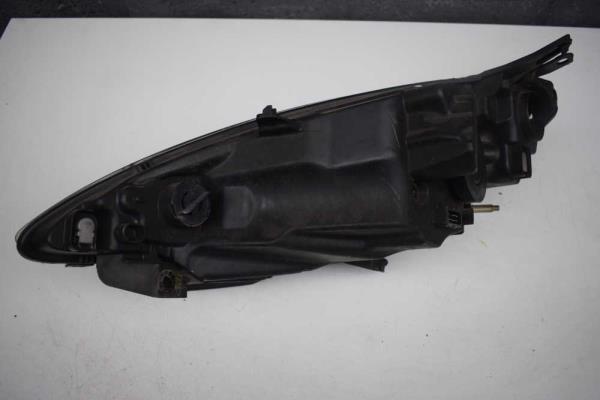 PHARE DROIT PEUGEOT - Vue 2